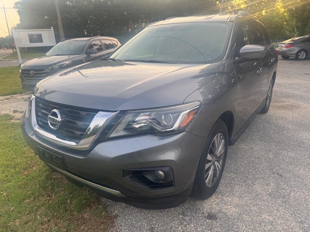 2020 Nissan Pathfinder - $13,300