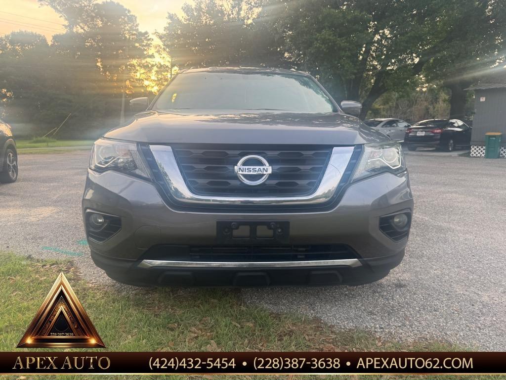 2020 Nissan Pathfinder - $13,300