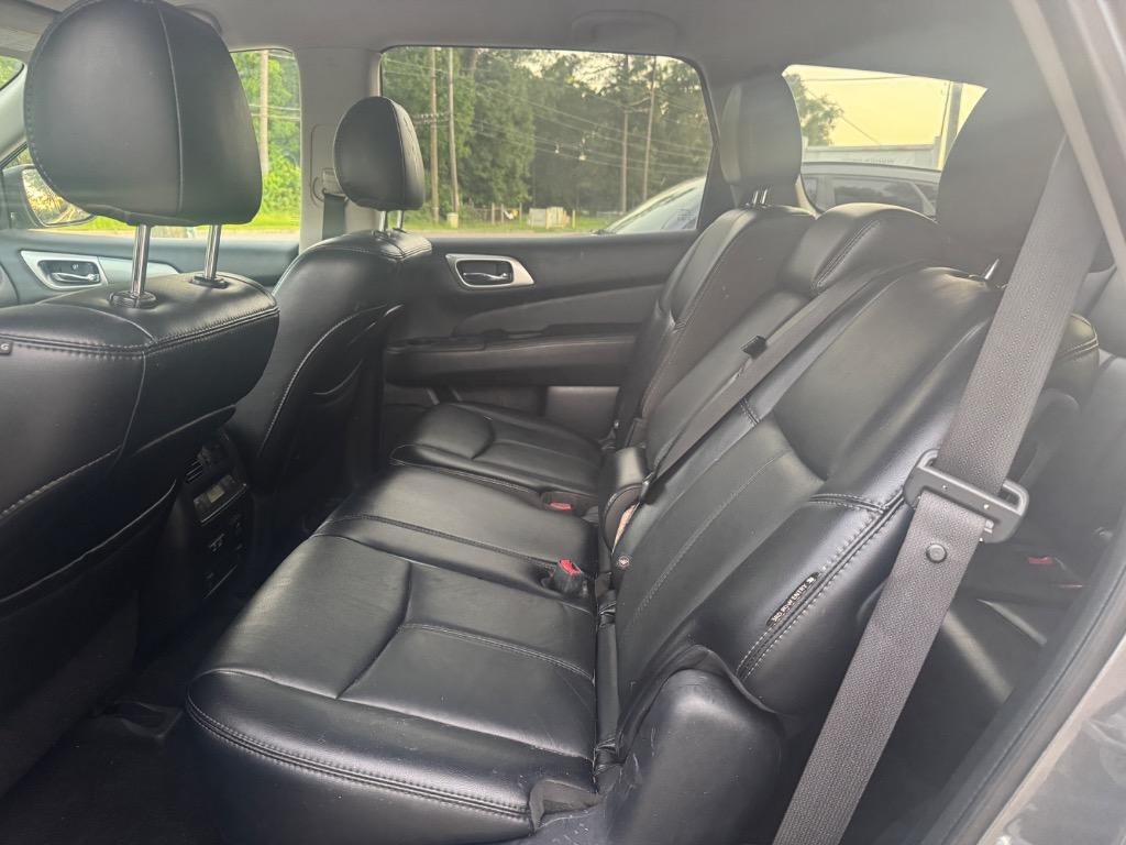 2020 Nissan Pathfinder - $13,300
