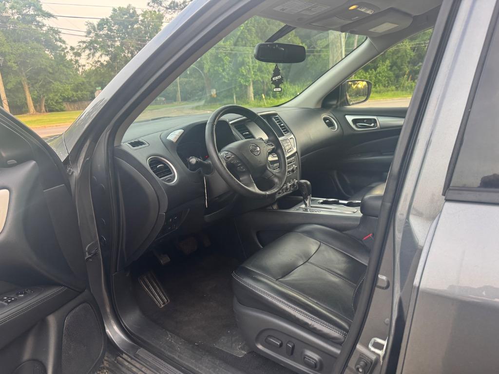 2020 Nissan Pathfinder - $13,300