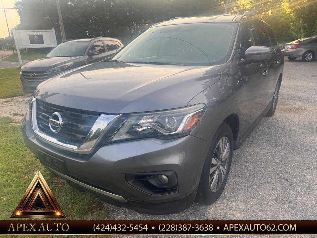 2020 Nissan Pathfinder - $13,300