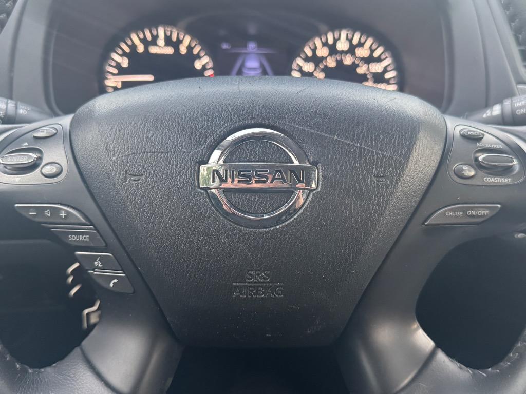 2020 Nissan Pathfinder - $13,300