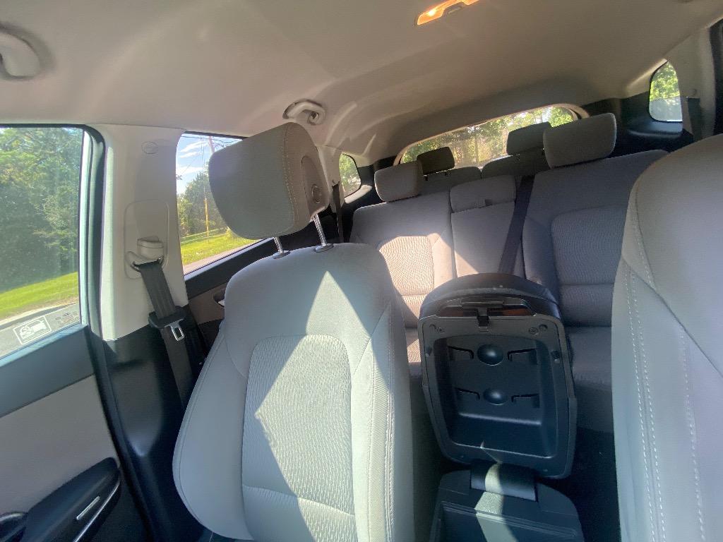 2016 Hyundai Santa Fe - $12,500