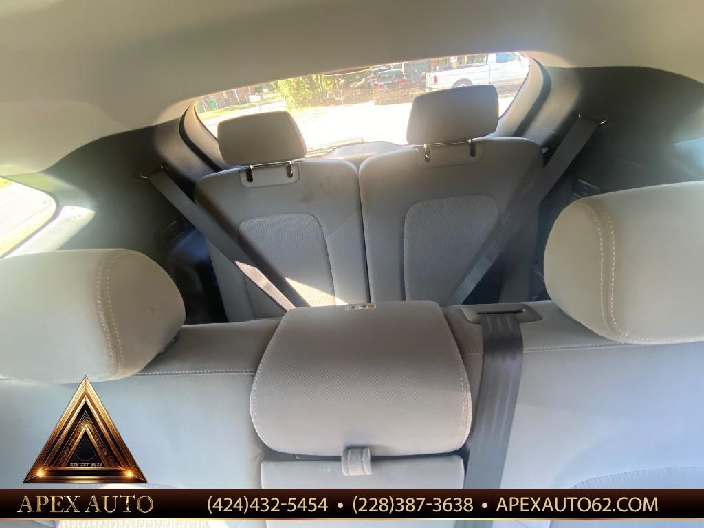 2016 Hyundai Santa Fe - $12,500