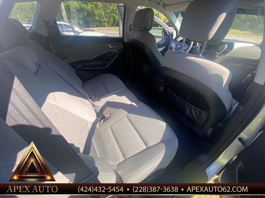 2016 Hyundai Santa Fe - $12,500