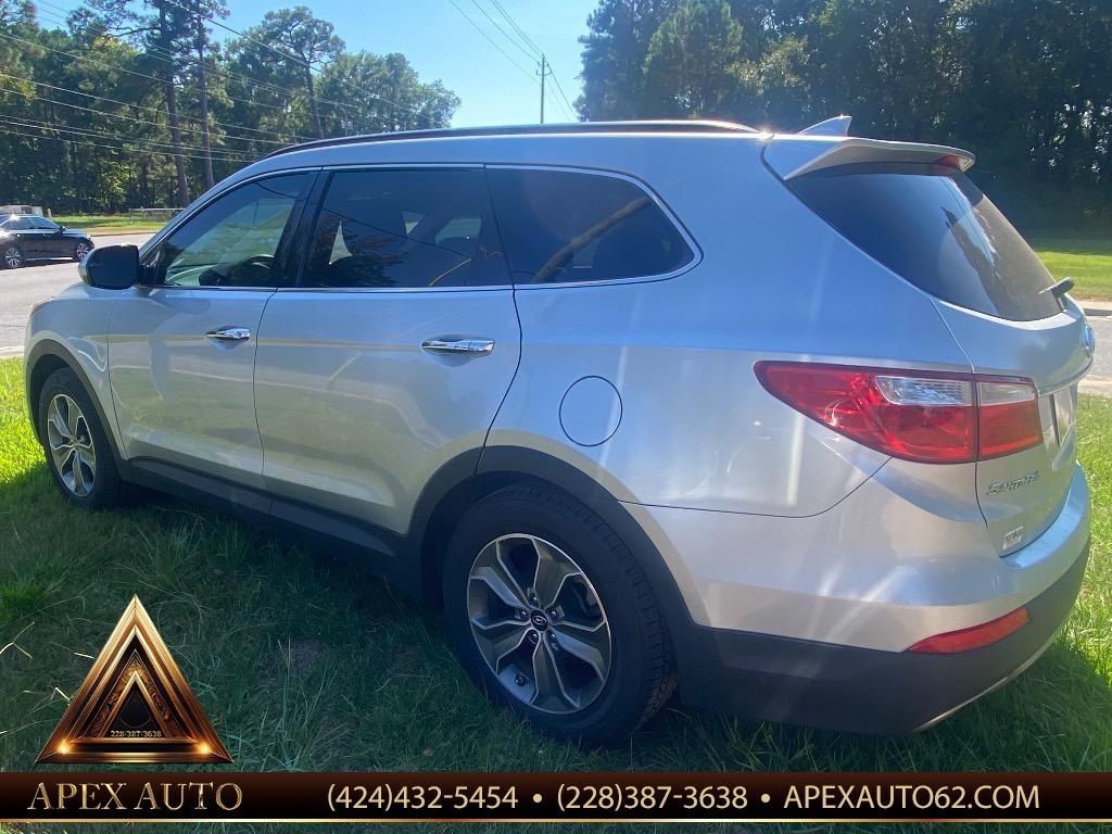 2016 Hyundai Santa Fe - $12,500