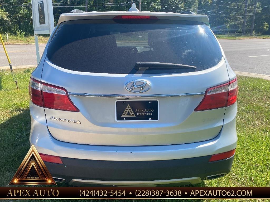 2016 Hyundai Santa Fe - $12,500