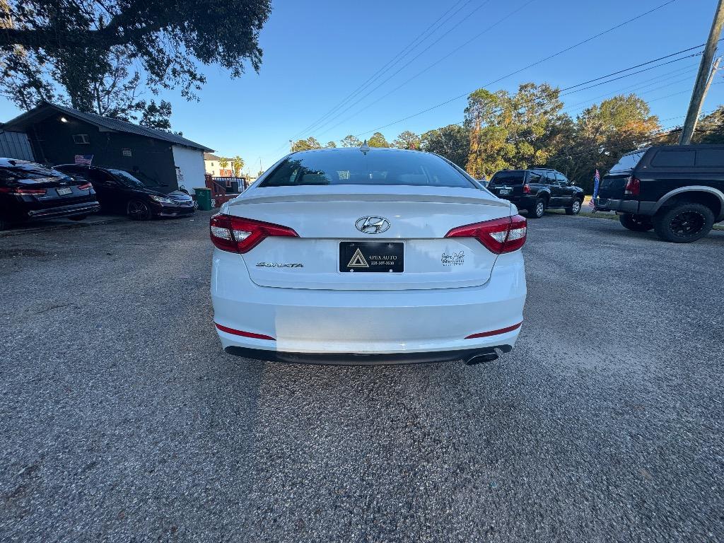 2017 Hyundai Sonata - $9,500