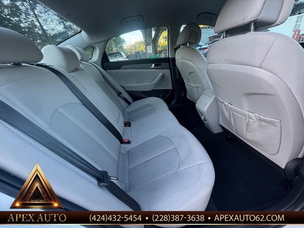 2017 Hyundai Sonata - $9,500