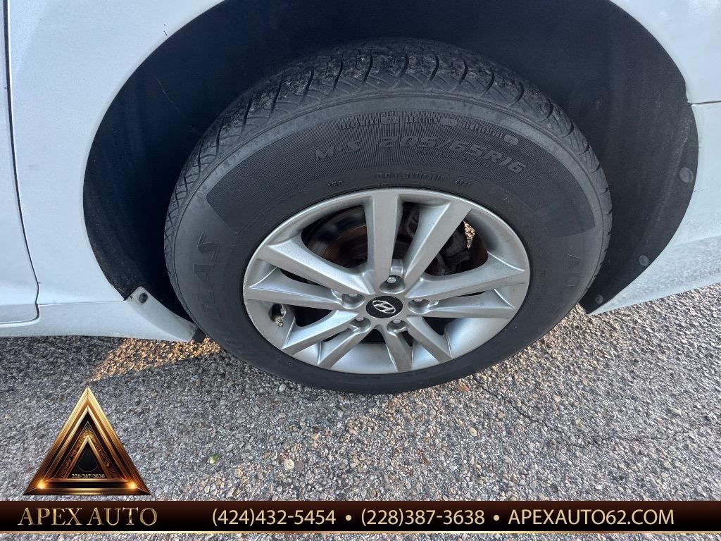 2017 Hyundai Sonata - $9,500