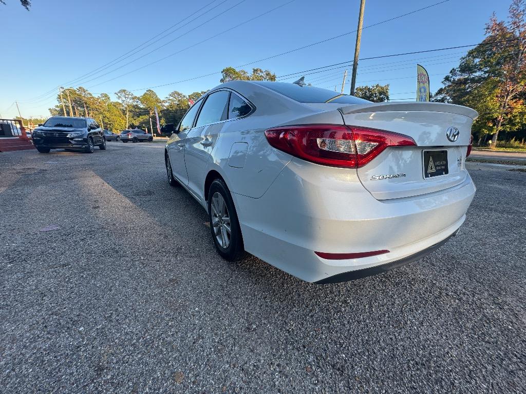 2017 Hyundai Sonata - $9,500