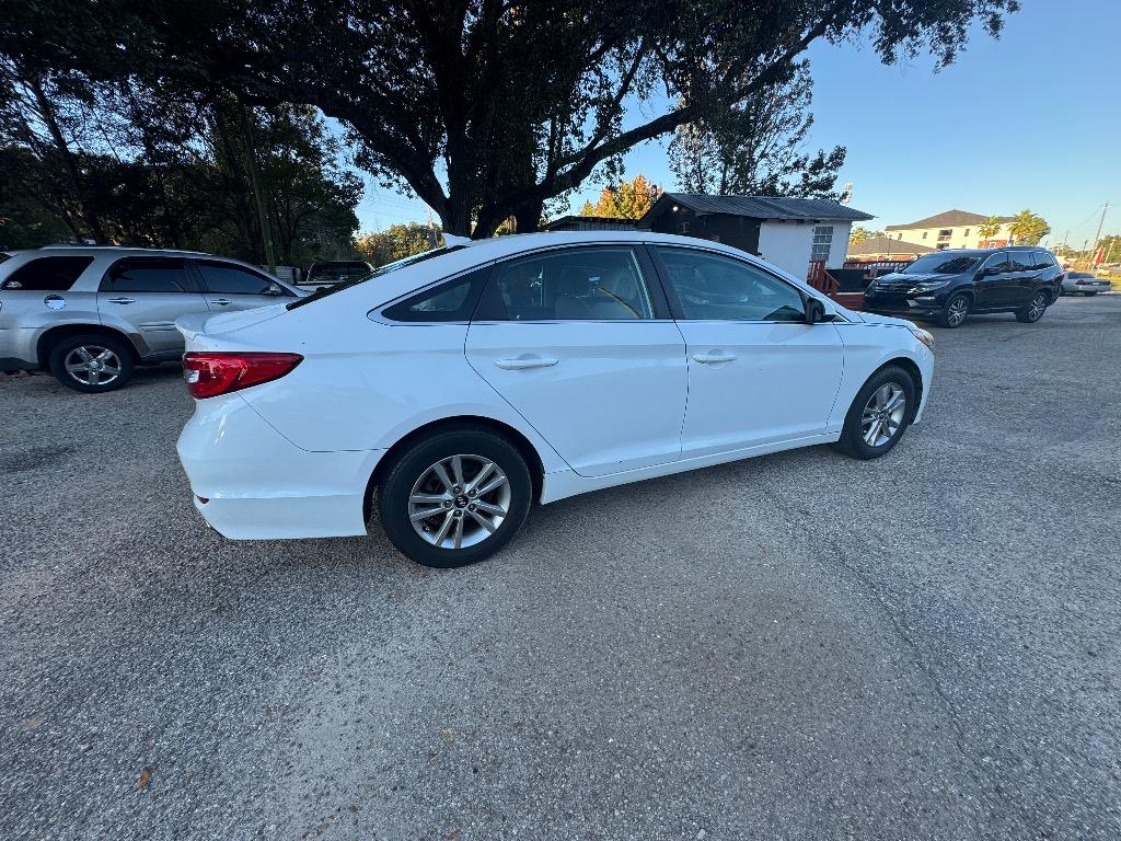 2017 Hyundai Sonata - $9,500