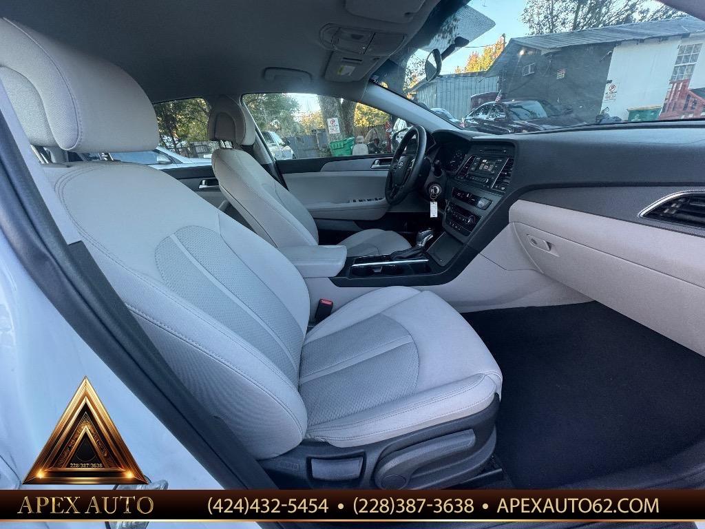 2017 Hyundai Sonata - $9,500