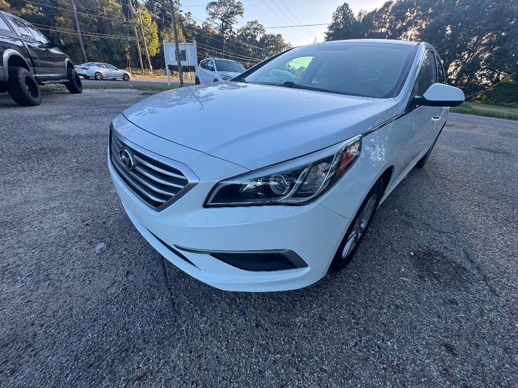 2017 Hyundai Sonata - $9,500
