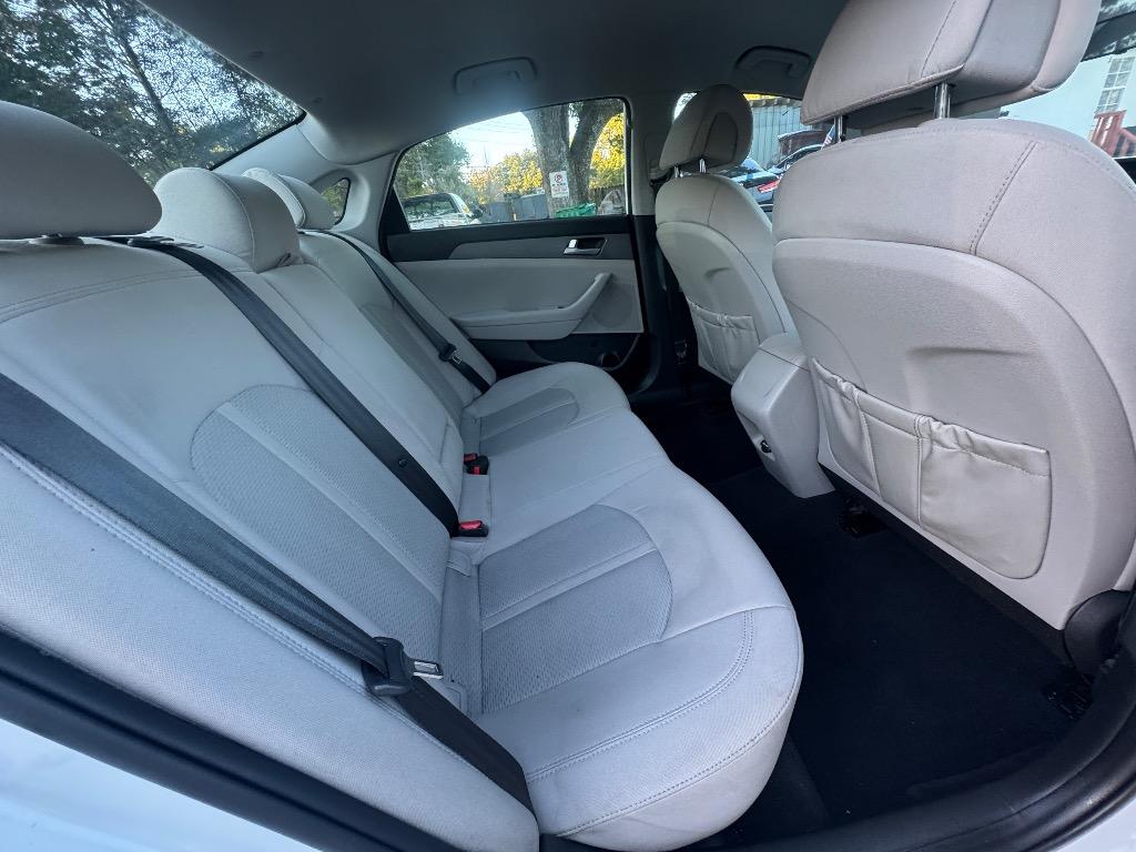 2017 Hyundai Sonata - $9,500