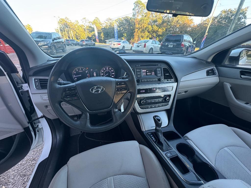 2017 Hyundai Sonata - $9,500