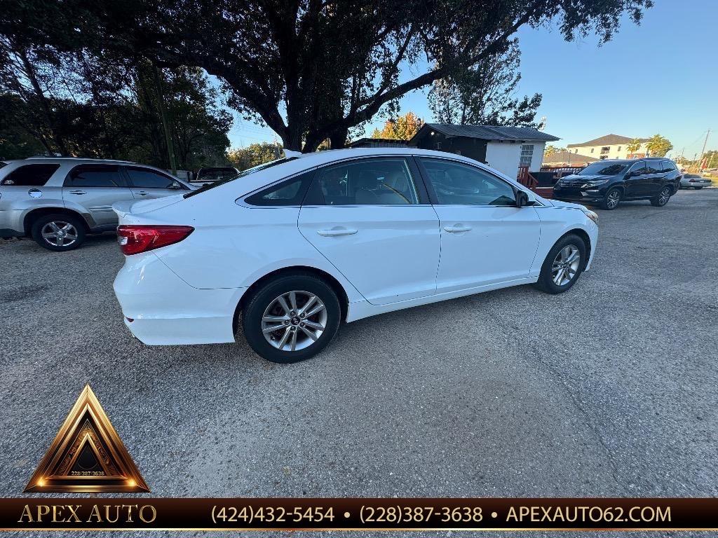 2017 Hyundai Sonata - $9,500