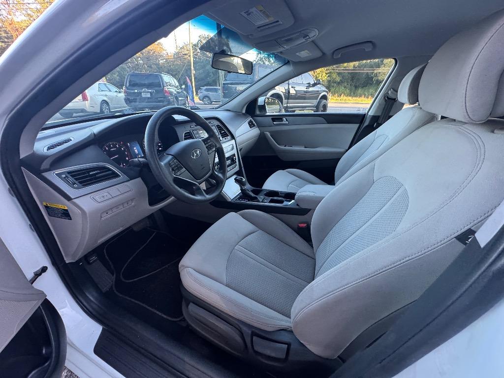 2017 Hyundai Sonata - $9,500