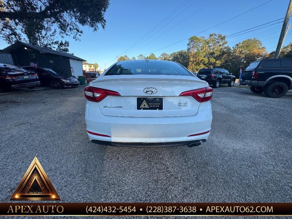 2017 Hyundai Sonata - $9,500