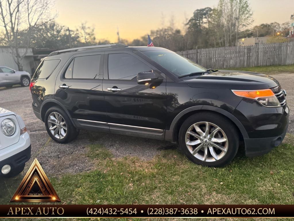 2014 Ford Explorer - $9,500