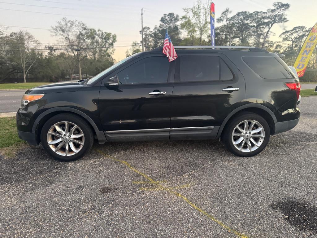 2014 Ford Explorer - $9,500