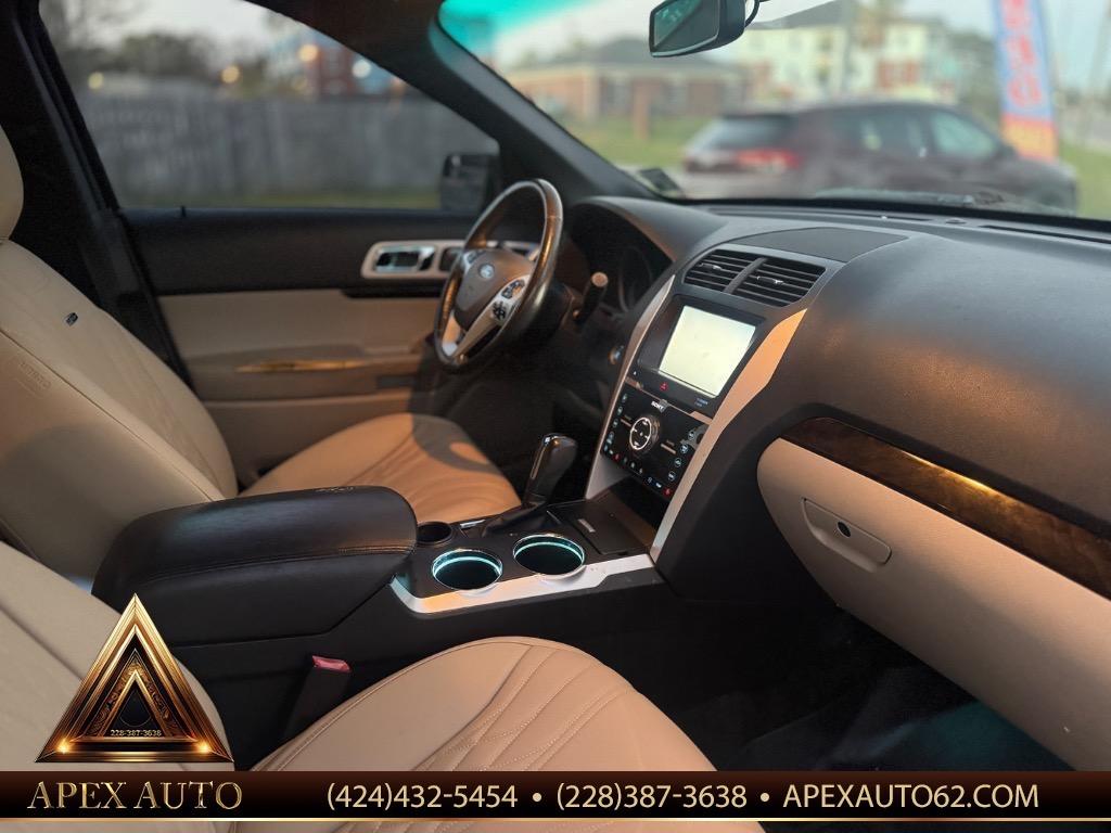 2014 Ford Explorer - $9,500