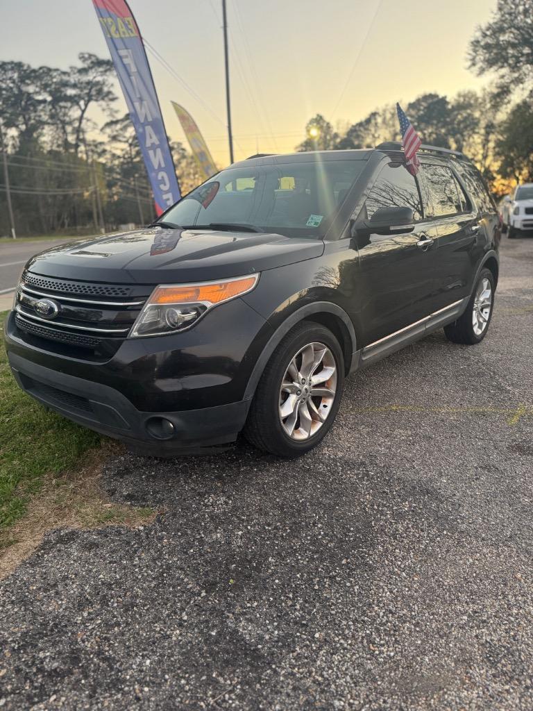 2014 Ford Explorer - $9,500