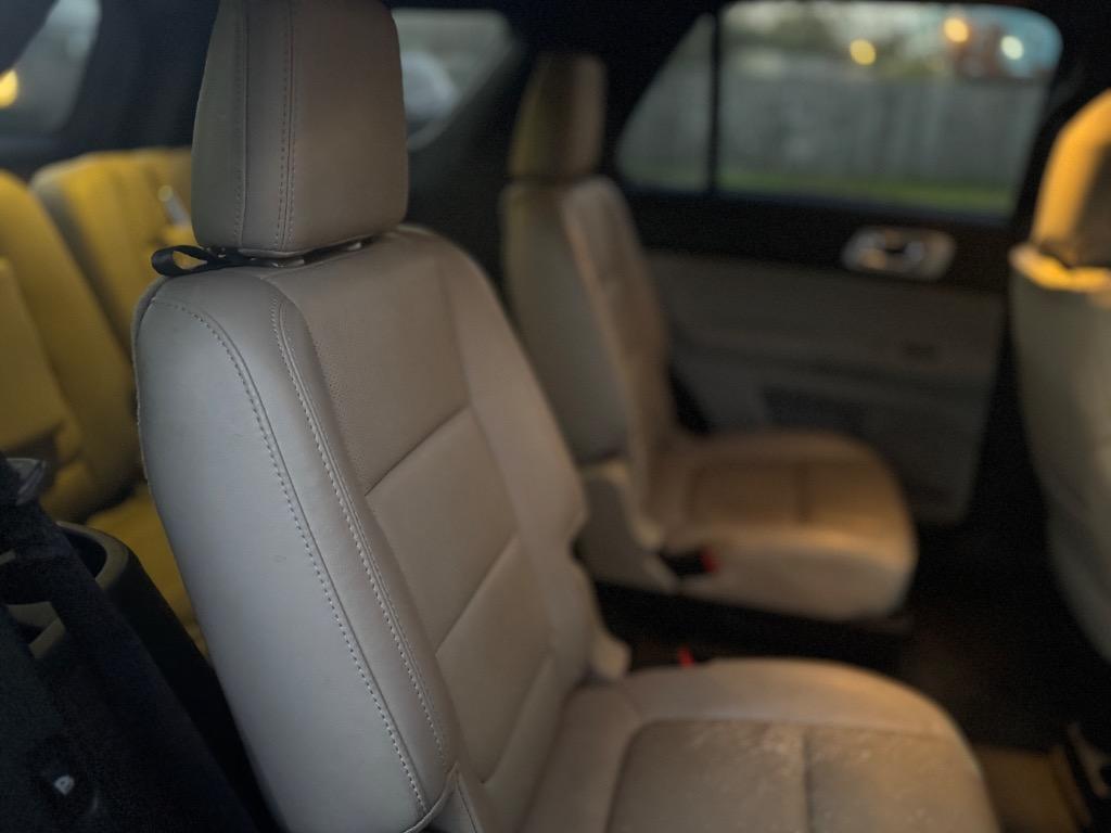 2014 Ford Explorer - $9,500