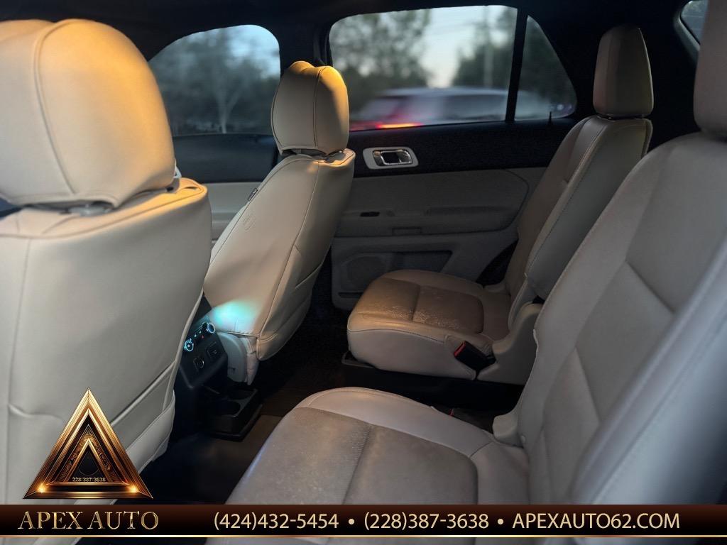 2014 Ford Explorer - $9,500