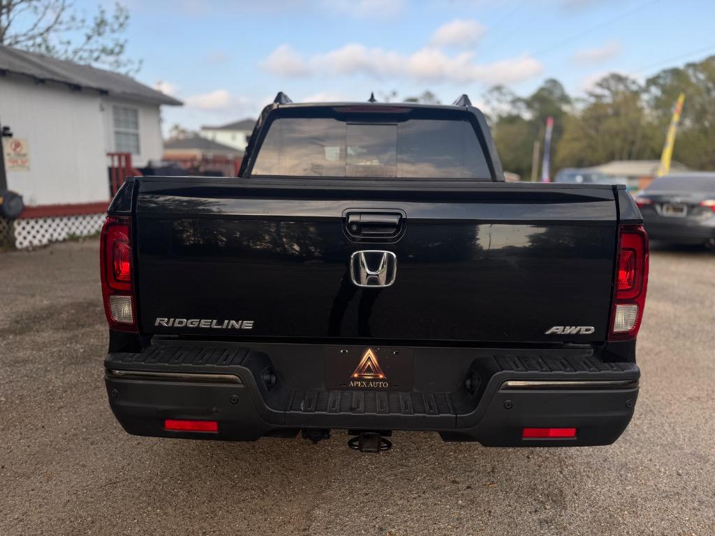 2017 Honda Ridgeline - $21,500