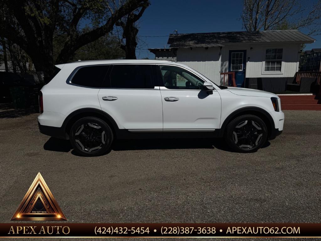 2023 Kia Telluride - $35,500