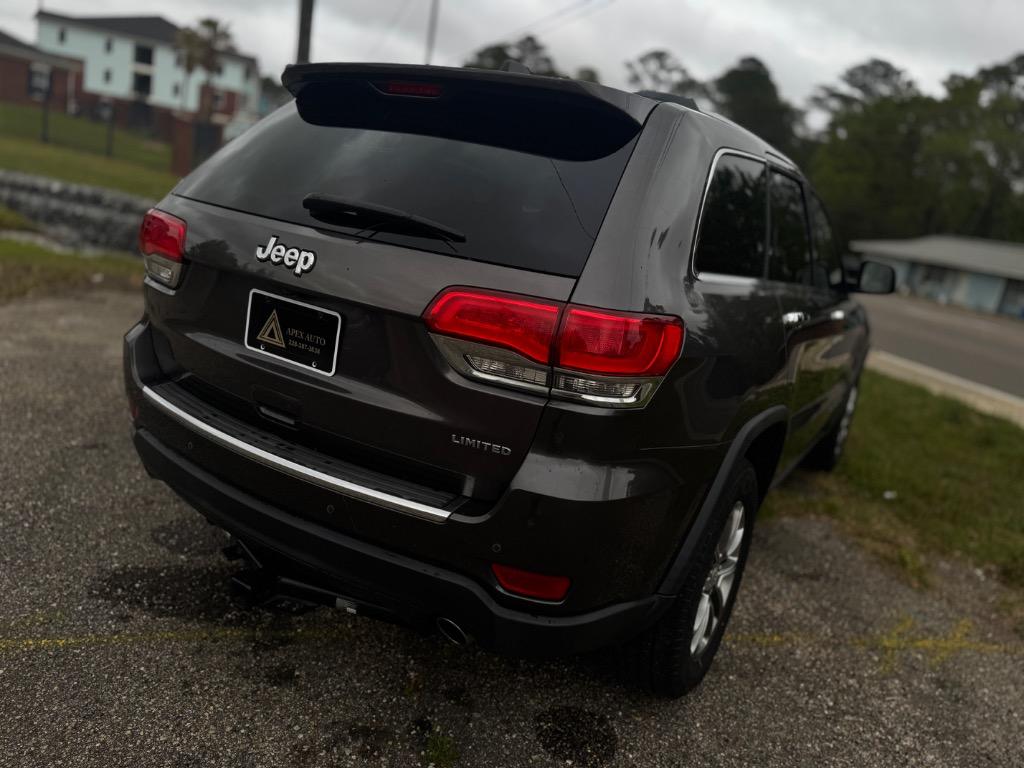 2015 Jeep Cherokee - $15,500
