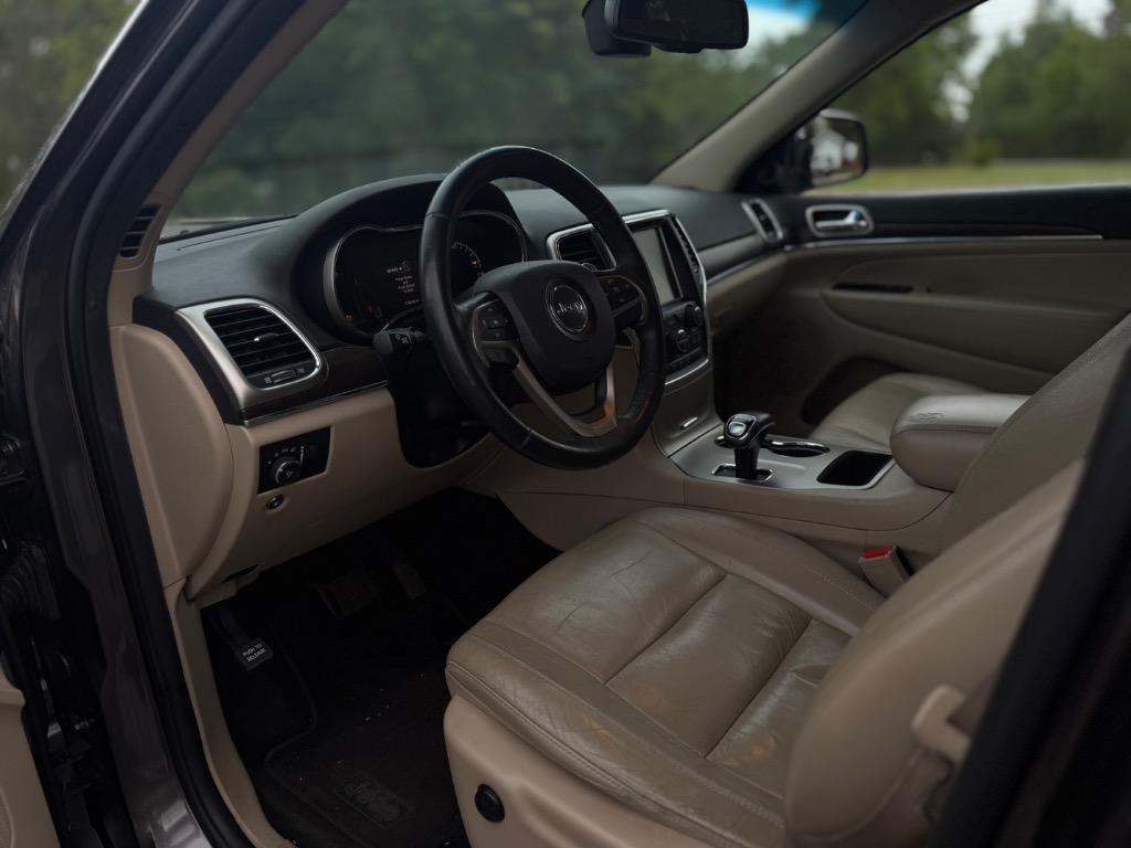2015 Jeep Cherokee - $15,500