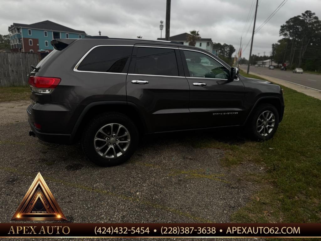 2015 Jeep Cherokee - $15,500
