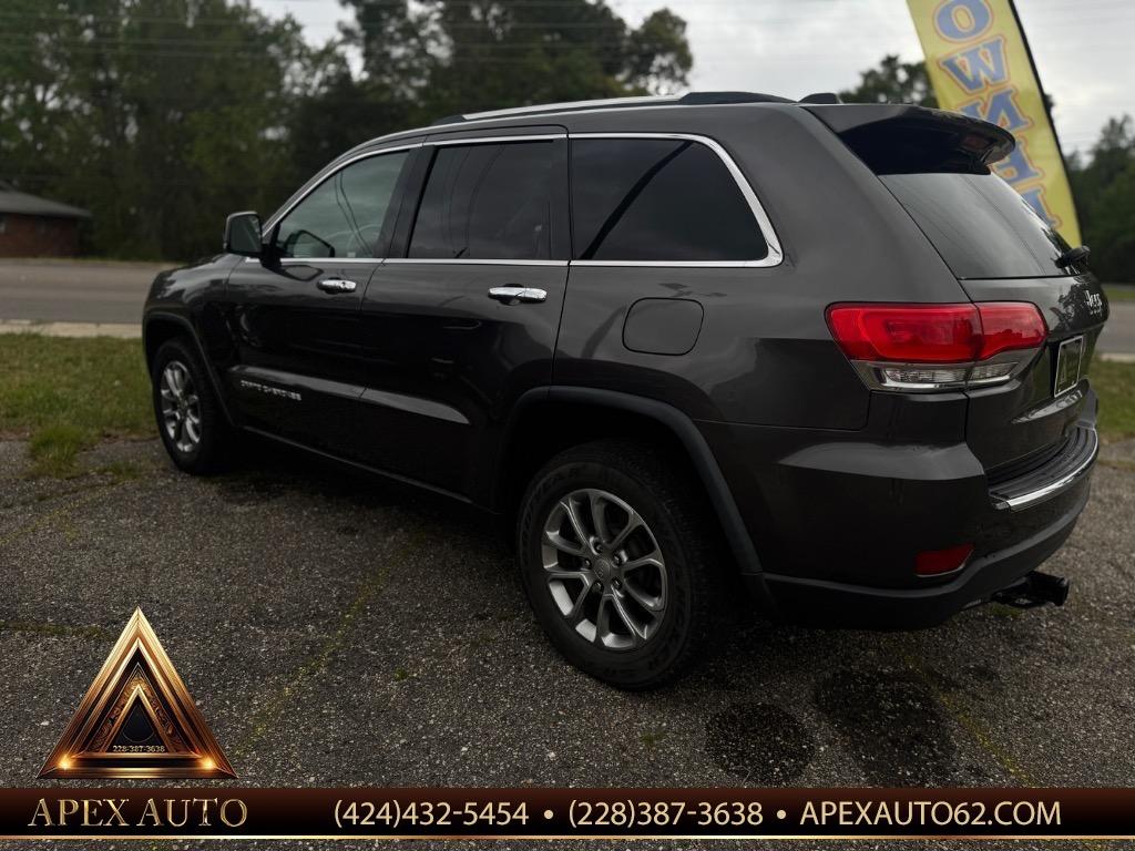 2015 Jeep Cherokee - $15,500
