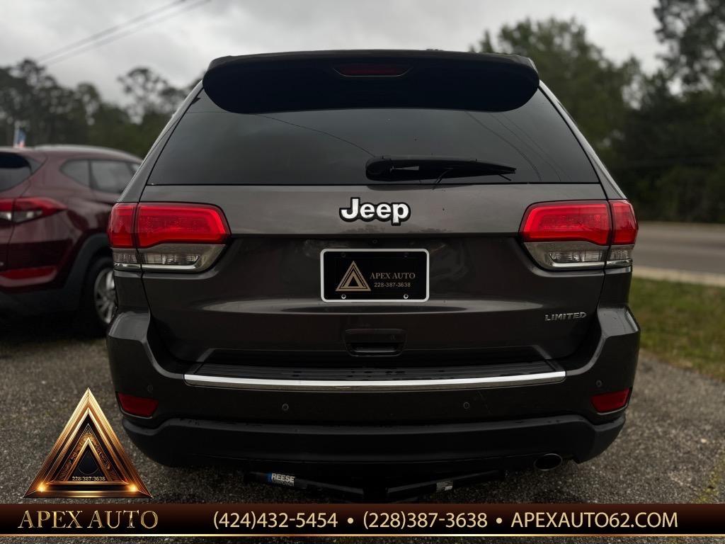 2015 Jeep Cherokee - $15,500