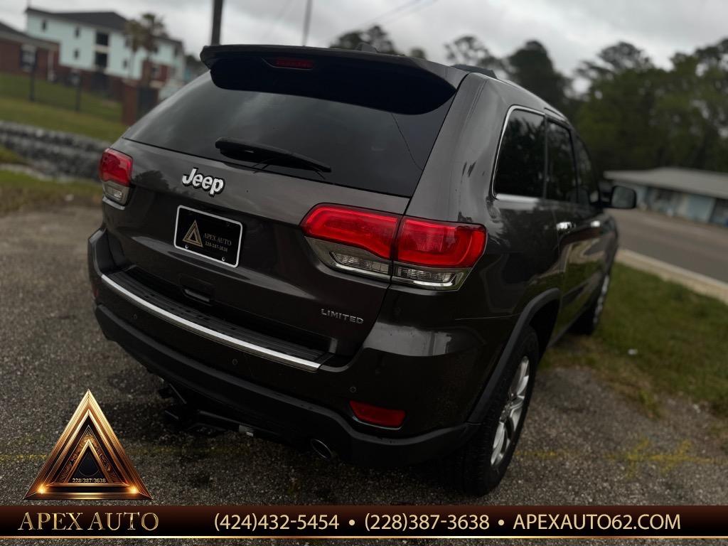2015 Jeep Cherokee - $15,500