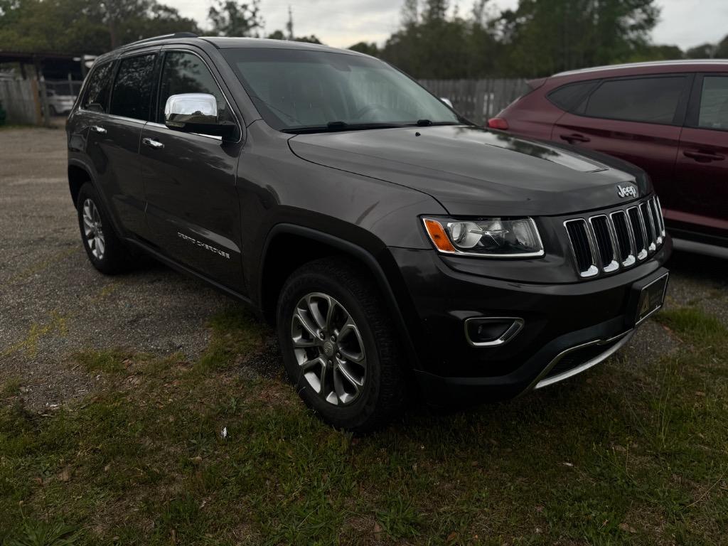 2015 Jeep Cherokee - $15,500