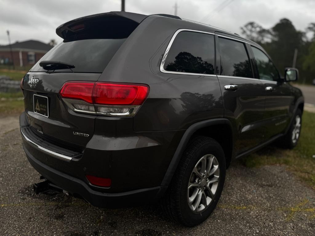 2015 Jeep Cherokee - $15,500