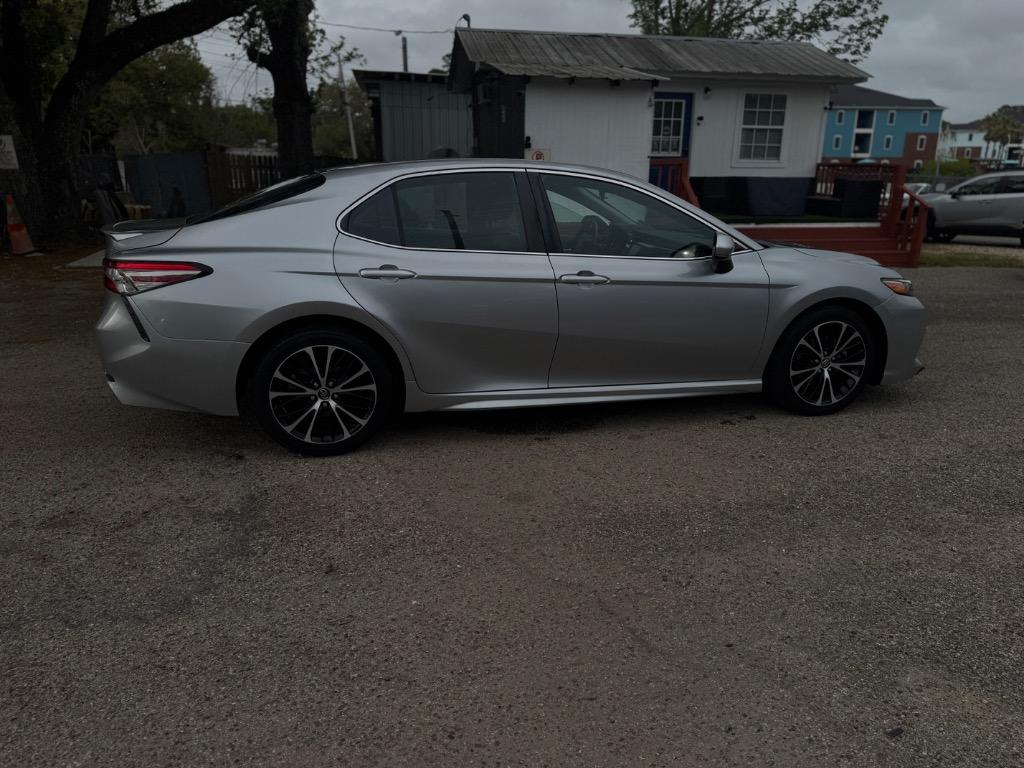 2018 Toyota Camry - $18,500