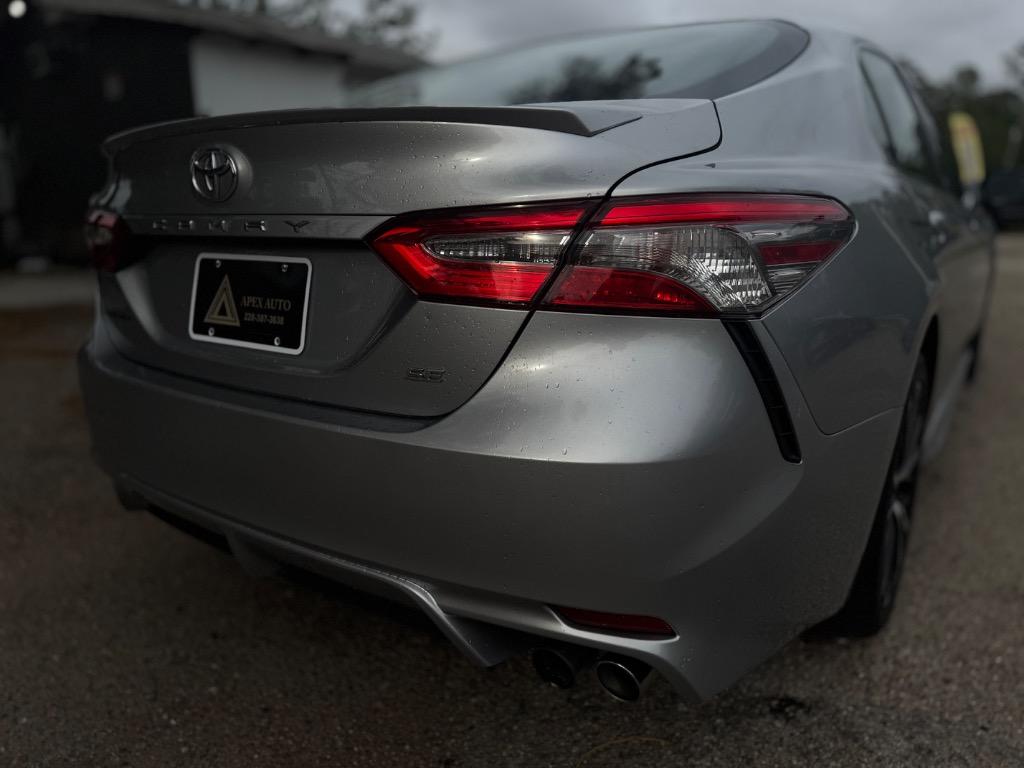 2018 Toyota Camry - $18,500