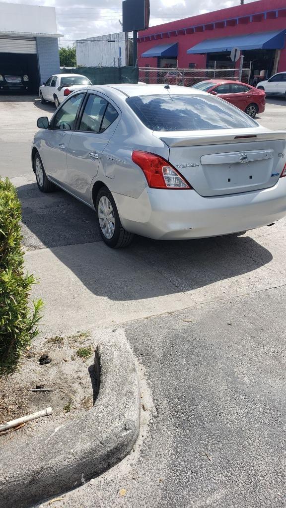 2014 Nissan Versa 1.6 S photo