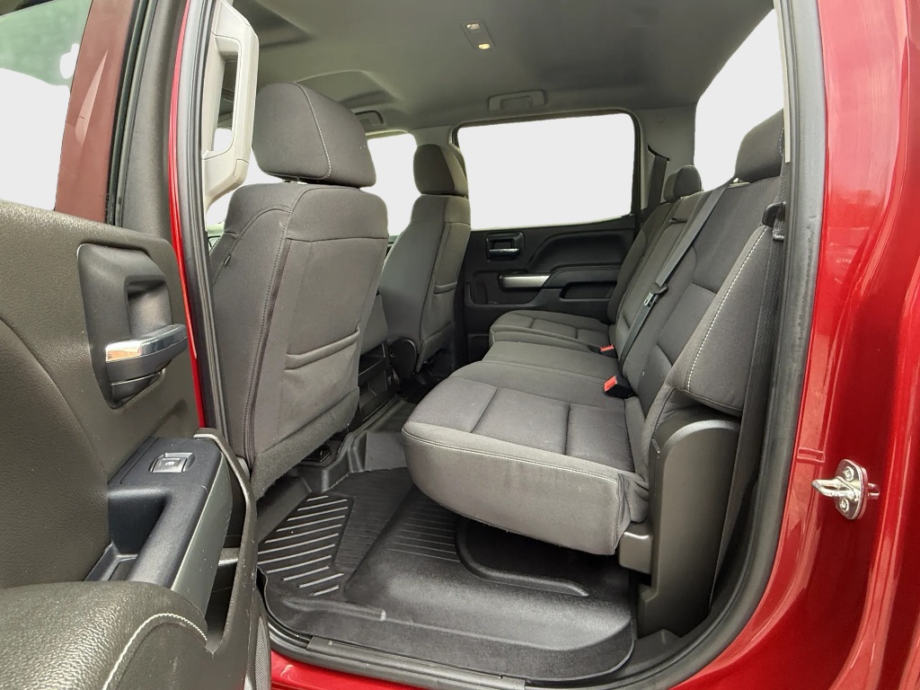 2018 Chevrolet Silverado 1500 - $31,999