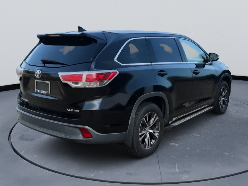 2016 Toyota Highlander - $18,000