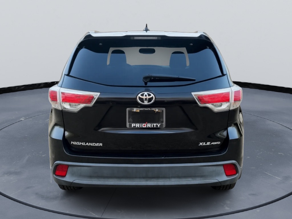 2016 Toyota Highlander - $18,000