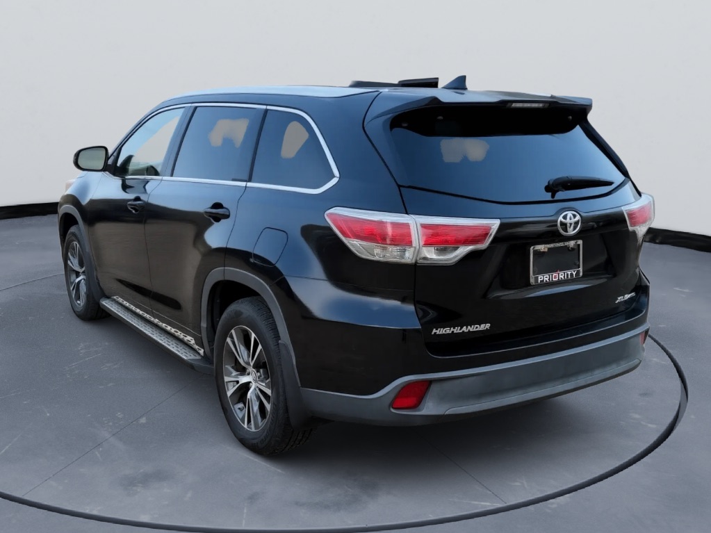 2016 Toyota Highlander - $18,000