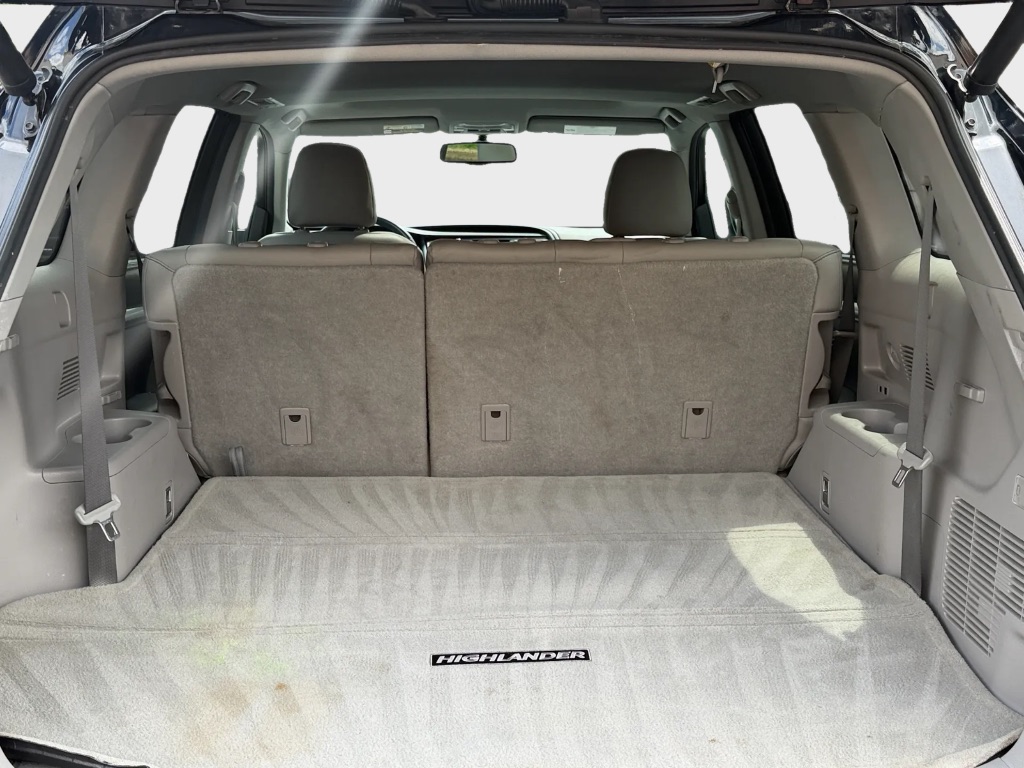 2016 Toyota Highlander - $18,000