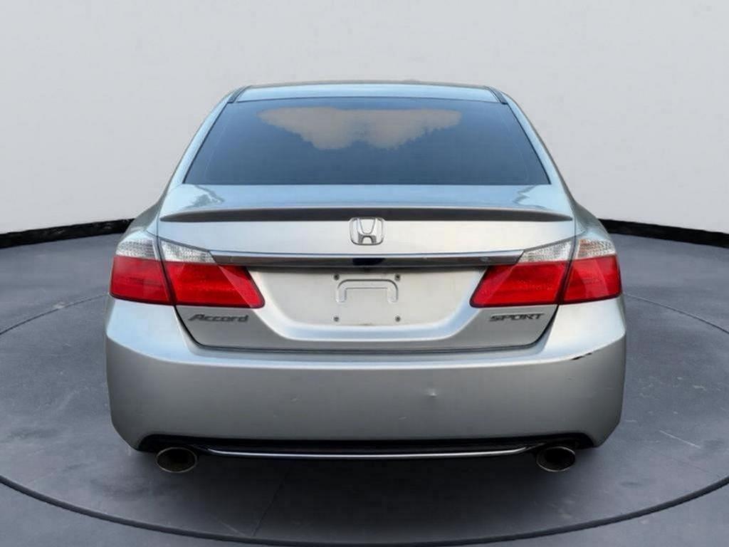 2013 Honda Accord - $13,999