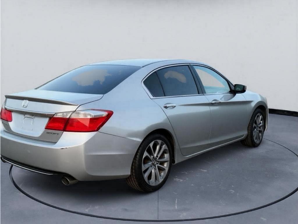 2013 Honda Accord - $13,999