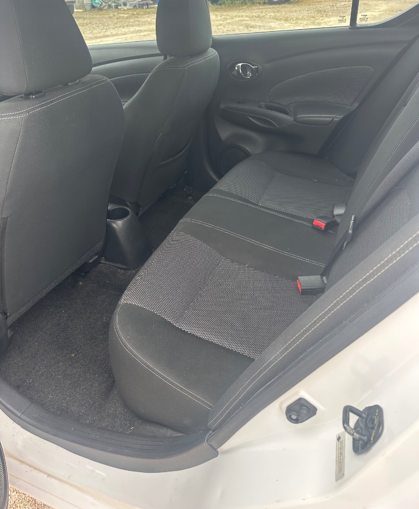 2018 Nissan Versa SV photo